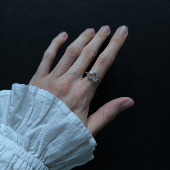 Серебряное кольцо с фианитами