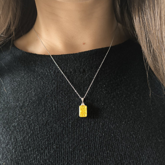 Серебряное колье с фианитами