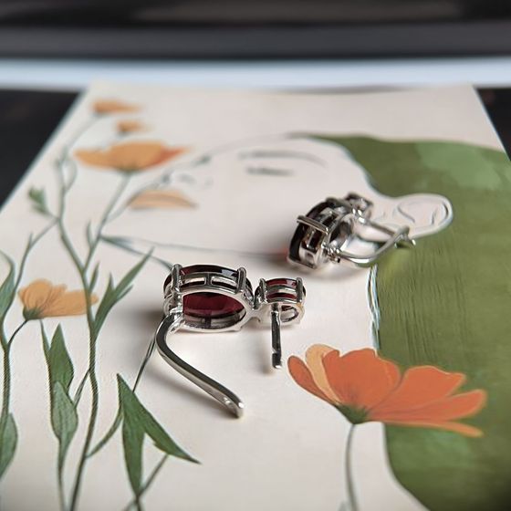 Серебряные серьги с гранатом 11.623ct
