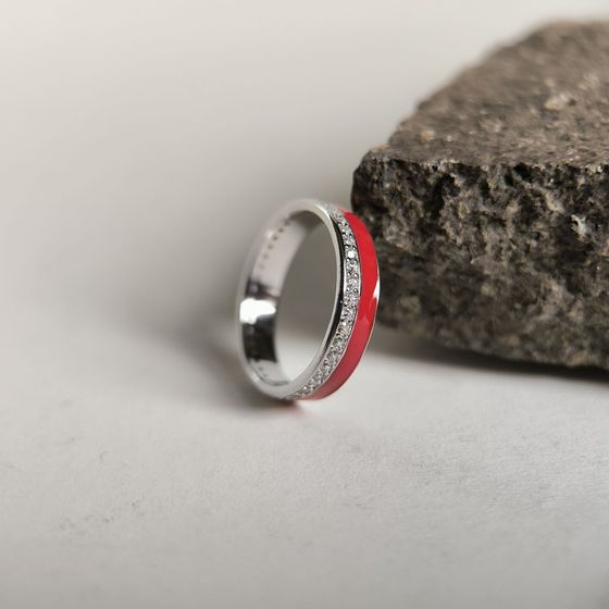 Серебряное кольцо с фианитами, емаллю