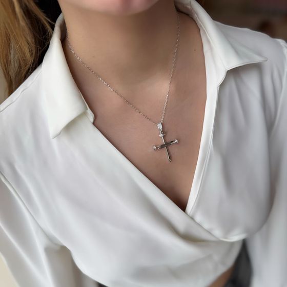 Серебряное колье с фианитами