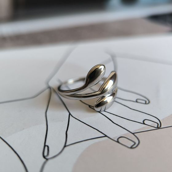 Серебряное кольцо без камней