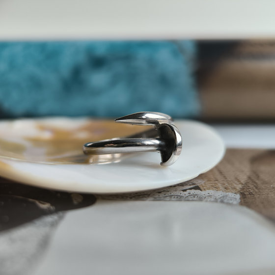 Серебряное кольцо без камней