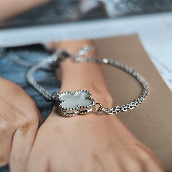 Серебряный браслет с перламутром