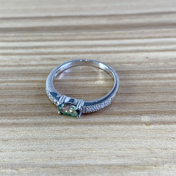 Серебряное кольцо с мистик топазом 0.435ct