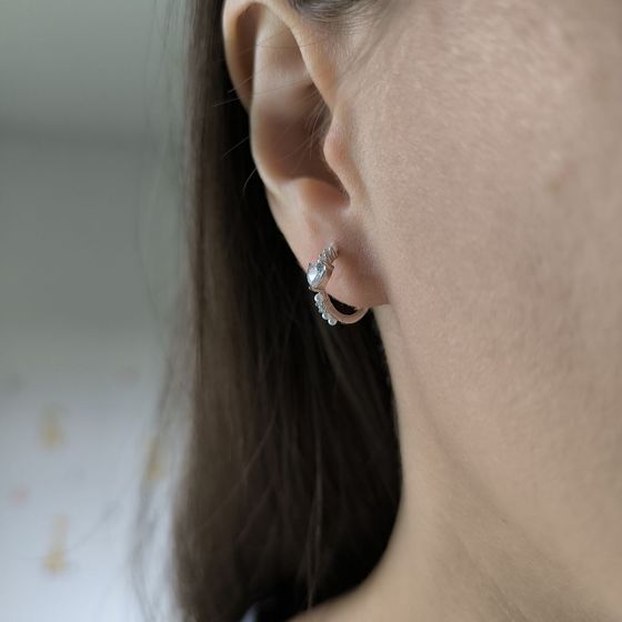 Серебряные серьги с фианитами