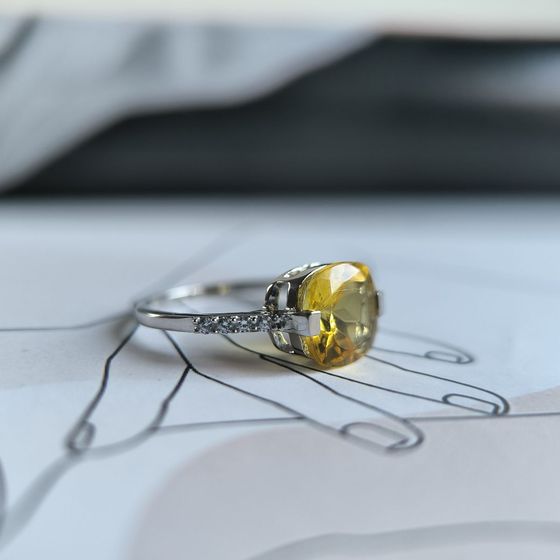 Серебряное кольцо с цитрином nano